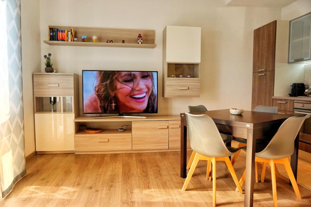 Jasmine Malpensa And More, Easy Parking Easy Airport Samarate Exteriör bild